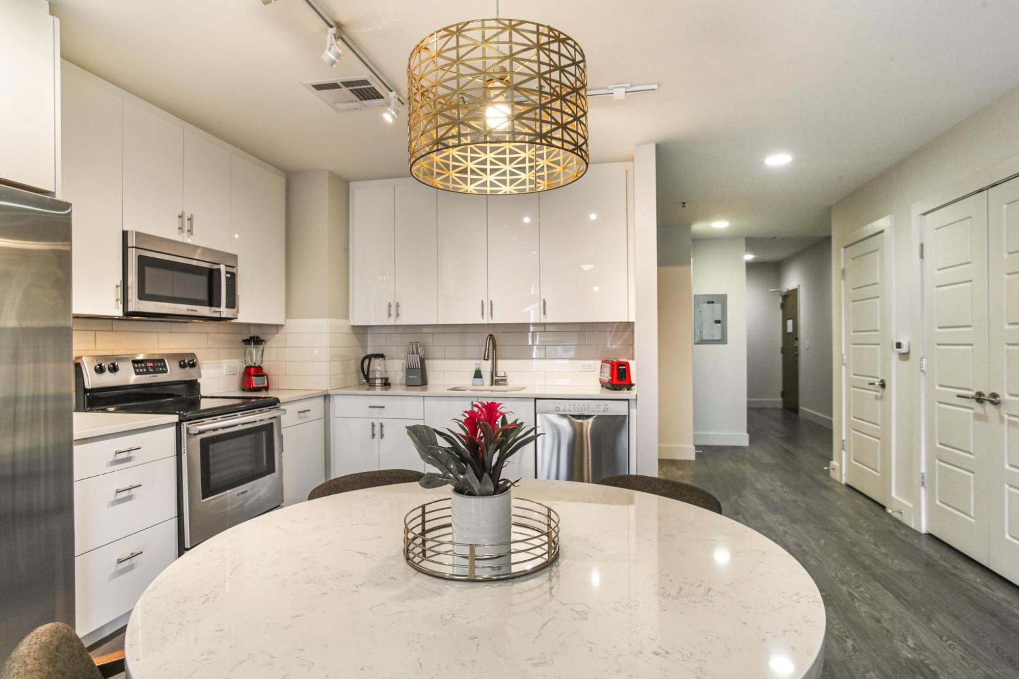 Upscale Condos And Penthouses Close To Canal And Bourbon St New Orleans Exteriör bild